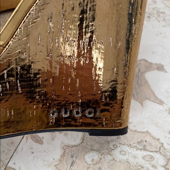 Designer heels - Picture 3 of 5